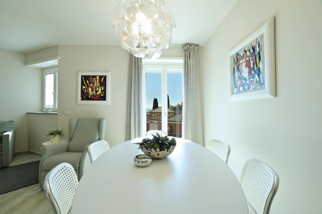 Luxury Apartament Con Garage Vista Mare Alassio Per 6 Persone Buitenkant foto